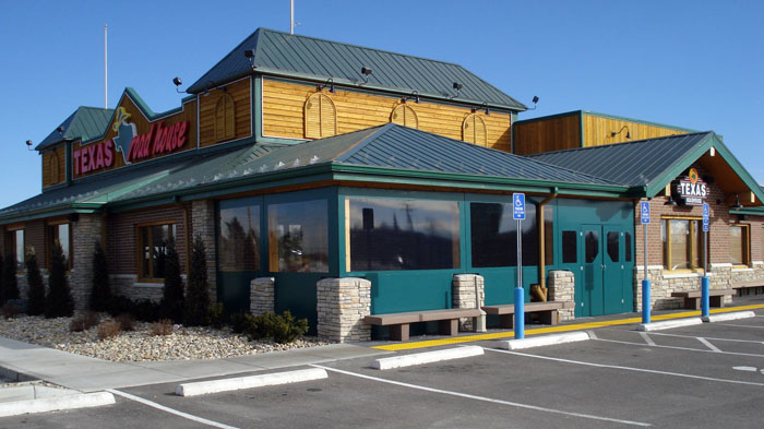 Texas Road House Waiting Area Enclosure